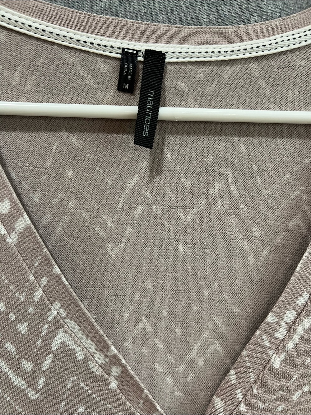 Maurices Dusty Pink Chevron V-Neck Cardigan Sweater Women Medium M 3/4 Sleeve - Picture 3 of 4